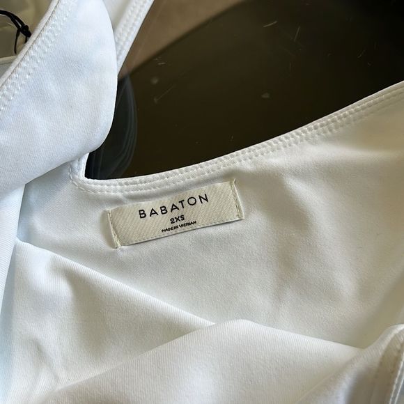 Aritzia Contour V-Neck Bodysuit - Picture 4 of 7
